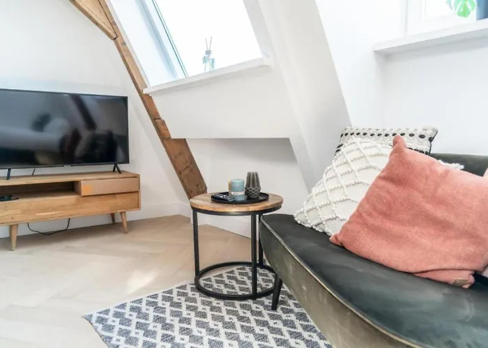 公寓 Cozy One Bedroom At Centrum