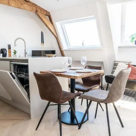 Daire Cozy One Bedroom At Centrum Amsterdam