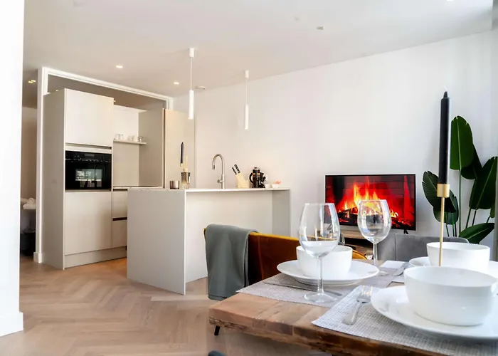 Cozy One Bedroom At Centrum Apartment