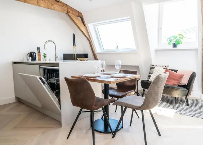 Daire Cozy One Bedroom At Centrum Amsterdam